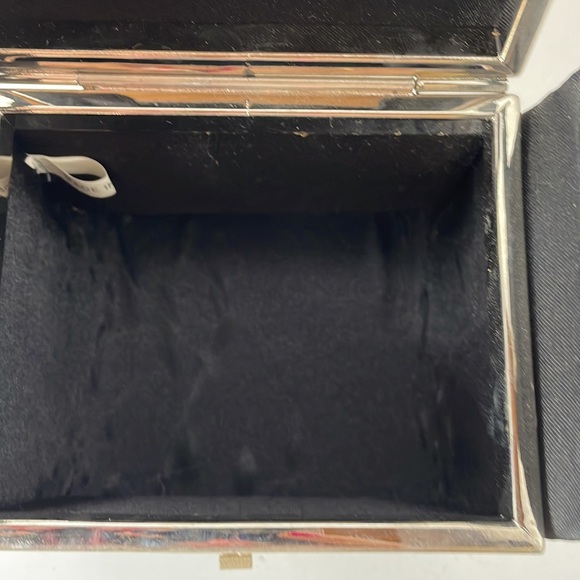 Satin evening purse, unbranded - Picture 5 of 8